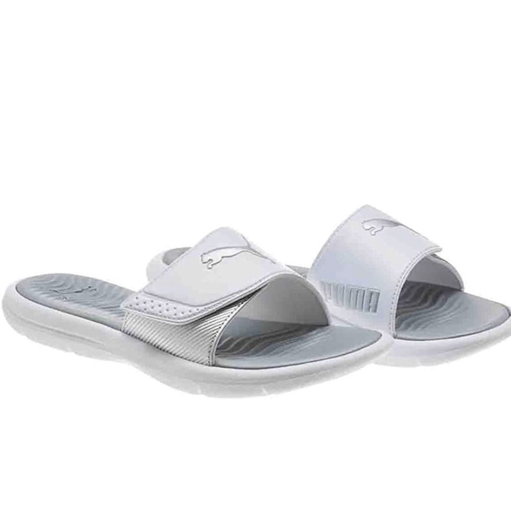 ❌Women’s White Puma Slides❌